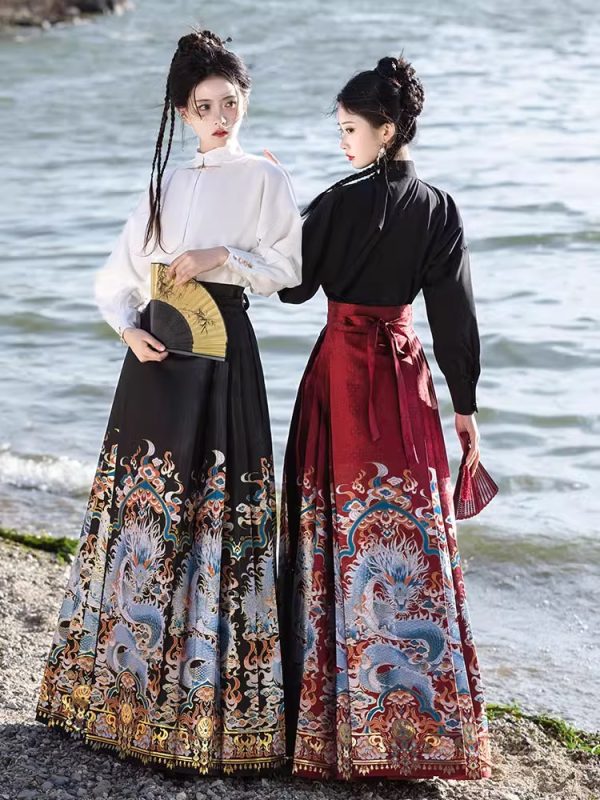 新年記憶：馬面裙的色彩與風情